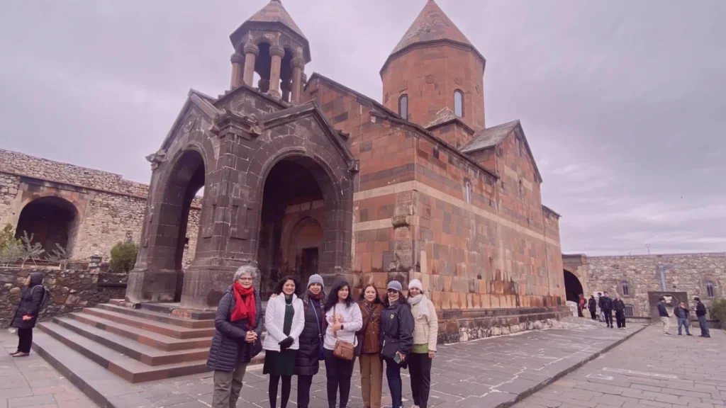 women only travel groups