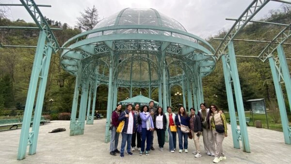 women only travel groups