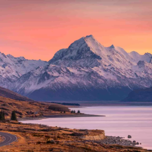 New Zealand : The Ultimate North and South Island Explorer